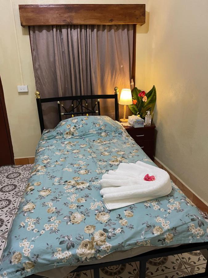Janessa'S Dwellery Bed & Breakfast Port Vila Exterior photo