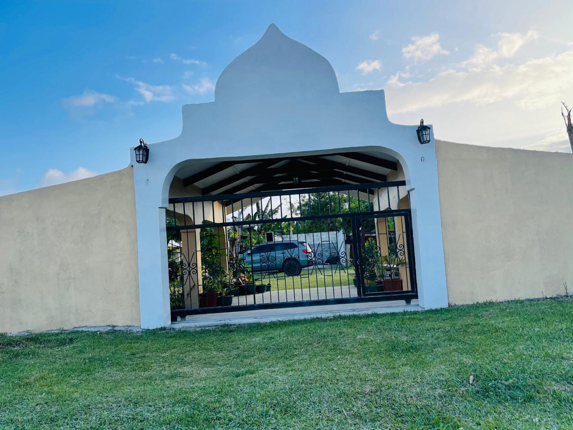 Janessa'S Dwellery Bed & Breakfast Port Vila Exterior photo